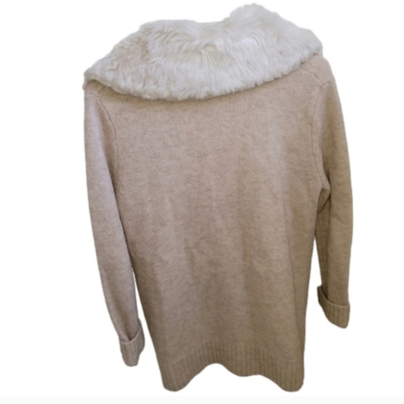 Banana Republic Cardigan - Picture 2 of 3